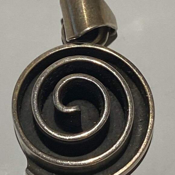 925 SILVER PENDANT - Picture 1 of 2